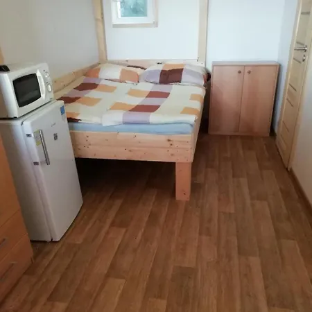 Kemp Strachotin-ubytovani V Mobilnich Domech Camping Strachotin