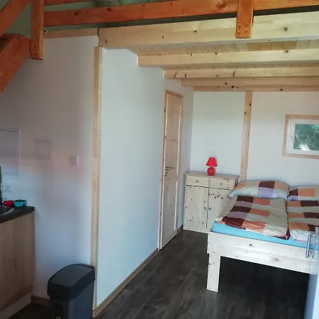 Camping Kemp Strachotin-ubytovani V Mobilnich Domech *