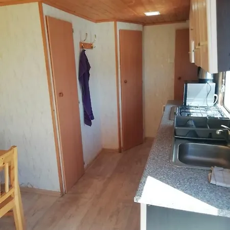 Camping Kemp Strachotin-ubytovani V Mobilnich Domech Strachotin