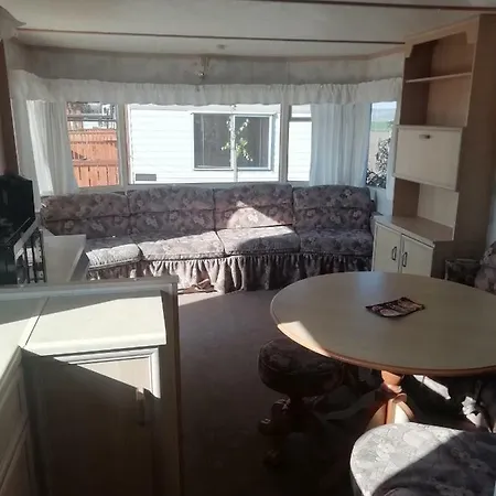 Camping Kemp Strachotin-ubytovani V Mobilnich Domech *