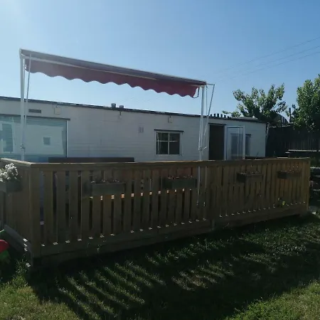 Kemp Strachotin-ubytovani V Mobilnich Domech Camping Strachotin